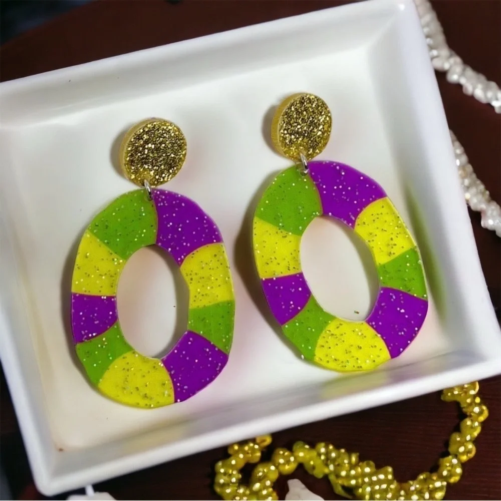 Sweeten Your Mardi Gras: NWT Whimsical King Cake Dangle Earrings!